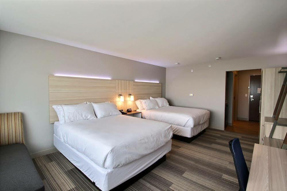 Holiday Inn Express & Suites Fond Du Lac By Ihg Kültér fotó